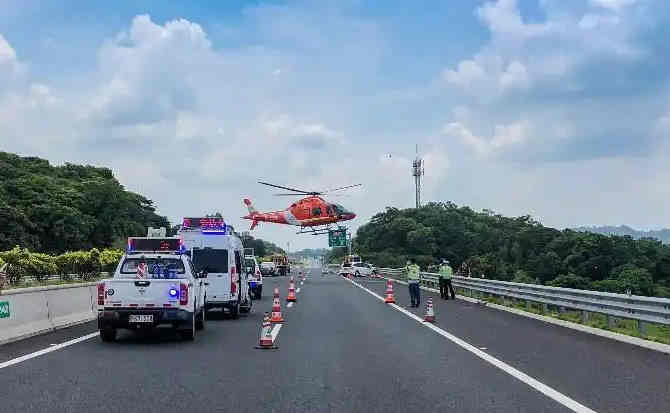 和硕高速公路汽车救援案例