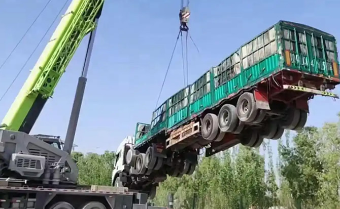 和硕道路脱困救援案例